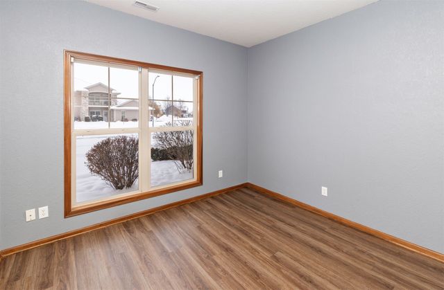 2406 NE Oak Drive 3, Ankeny, IA 50021