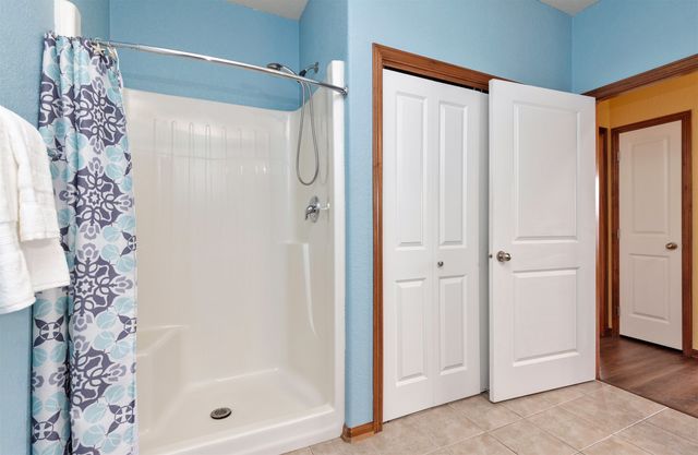 2406 NE Oak Drive 3, Ankeny, IA 50021