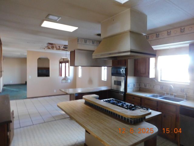 169 E Church Street, Edgewood, NM 87015