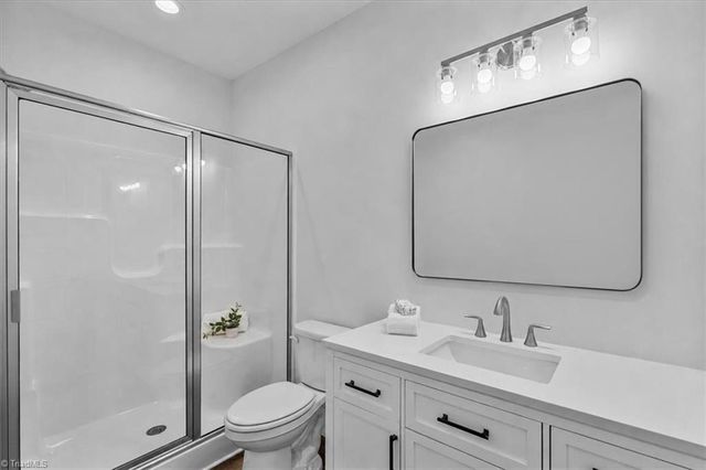 421 E Raleigh Avenue, Liberty, NC 27298