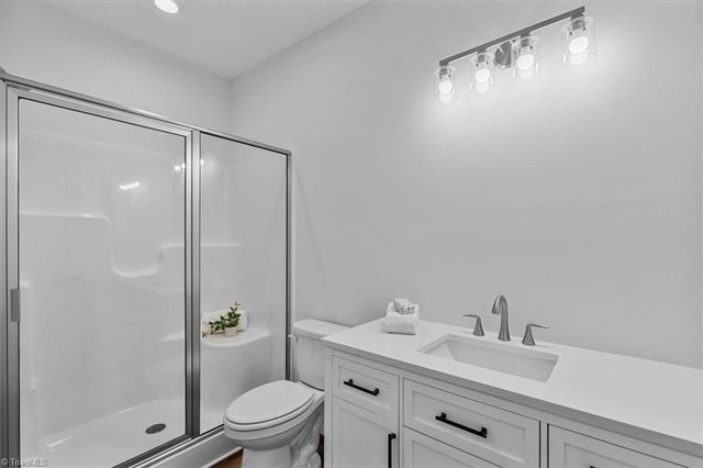 421 E Raleigh Avenue, Liberty, NC 27298