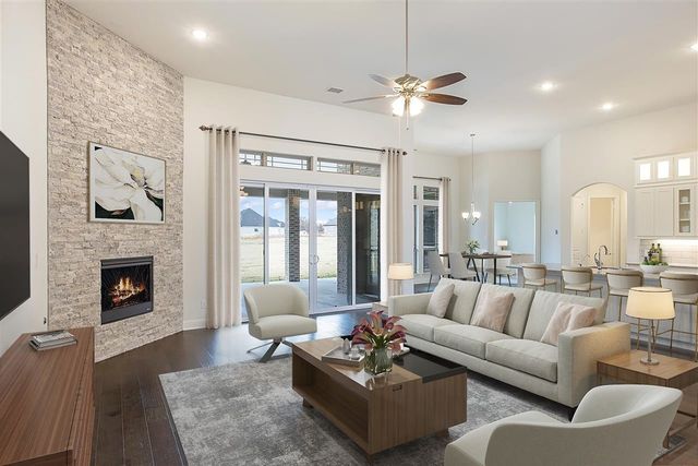 240 W Cheyenne Mountain Drive, Ovilla, TX 75154