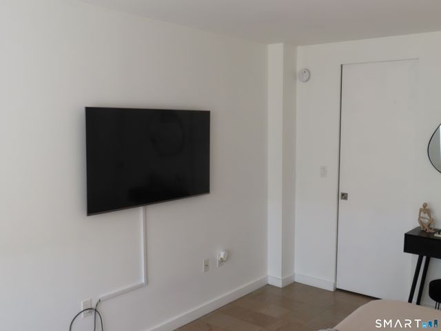 1 Strawberry Hill Court 6C, Stamford, CT 06902