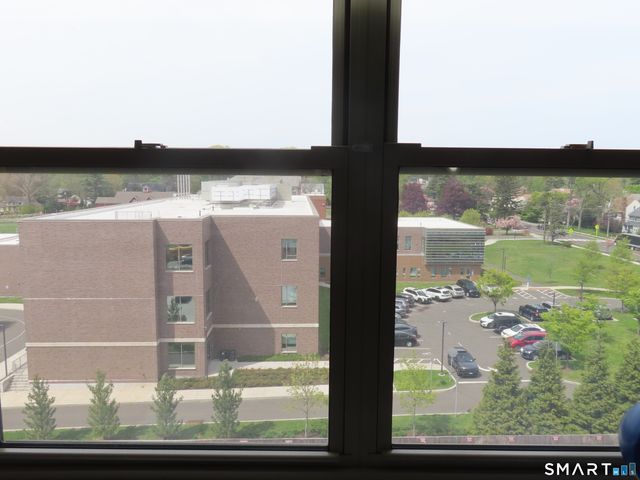 1 Strawberry Hill Court 6C, Stamford, CT 06902