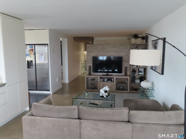 1 Strawberry Hill Court 6C, Stamford, CT 06902