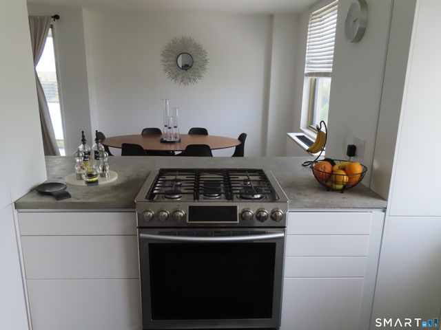 1 Strawberry Hill Court 6C, Stamford, CT 06902