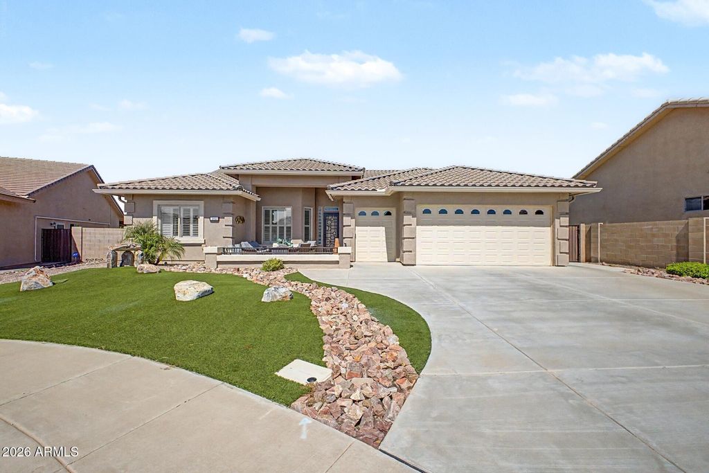 2758 S ROYAL WOOD Circle, Mesa, AZ 85209 — exterior