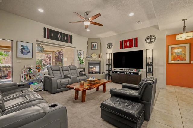 43 Canto Del Pajaro, Santa Fe, NM 87508