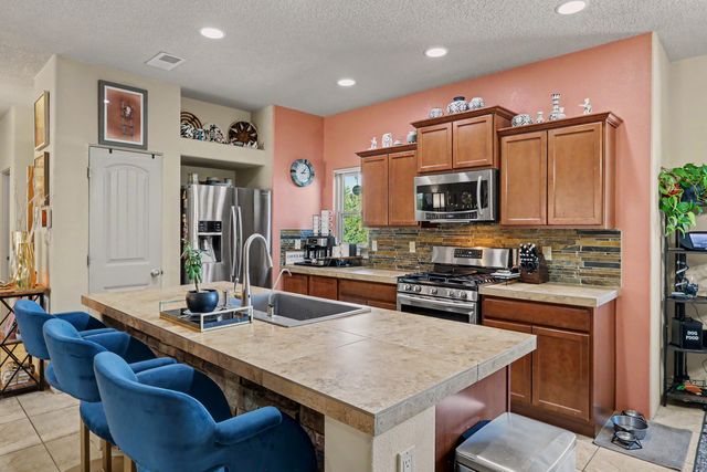 43 Canto Del Pajaro, Santa Fe, NM 87508