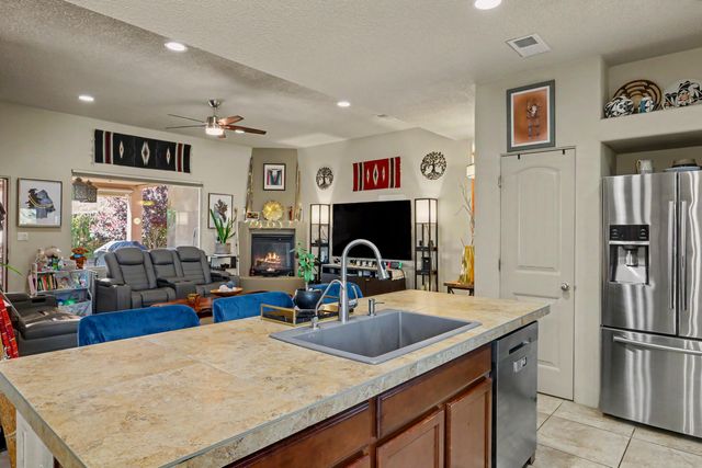 43 Canto Del Pajaro, Santa Fe, NM 87508