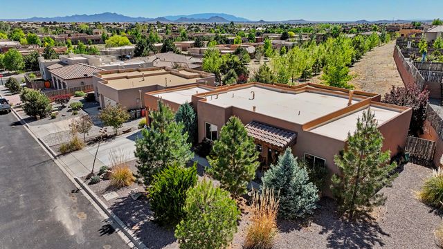 43 Canto Del Pajaro, Santa Fe, NM 87508