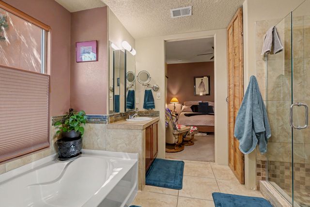 43 Canto Del Pajaro, Santa Fe, NM 87508