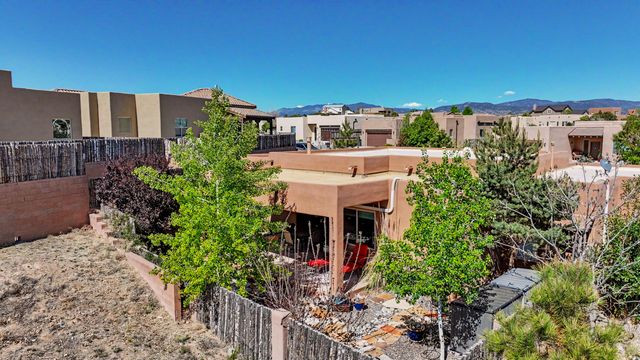 43 Canto Del Pajaro, Santa Fe, NM 87508