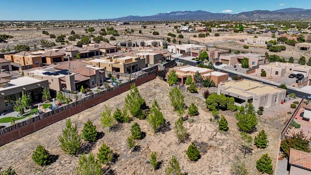 43 Canto Del Pajaro, Santa Fe, NM 87508
