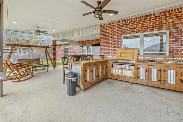 2419 Tay Tay Drive, Lake Charles, LA 70611