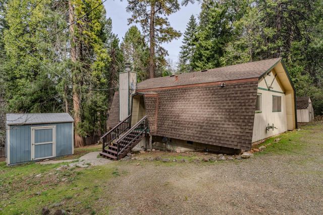 3105 Ridgecrest Way, Pollock Pines, CA 95726