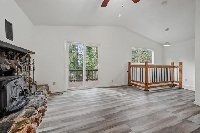 3105 Ridgecrest Way, Pollock Pines, CA 95726