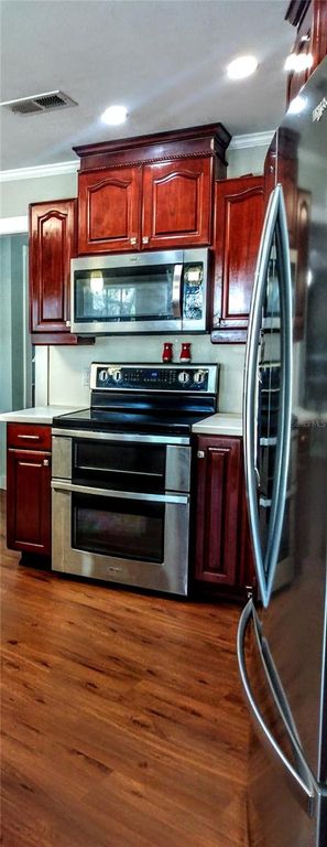 Image 12 of property listing at 13 GRACIE ROAD, Debary, FL 32713