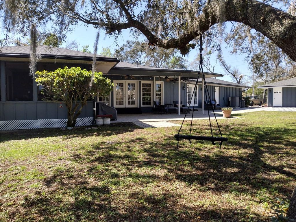 Image 3 of property listing at 13 GRACIE ROAD, Debary, FL 32713