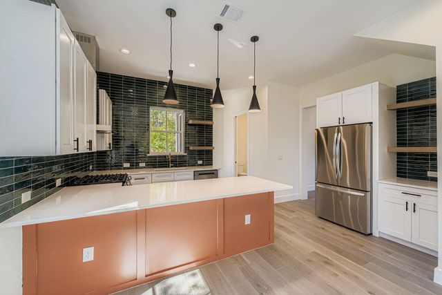 4712 S Forest DR, Austin, TX 78745