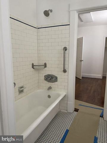 6203 PINEY BRANCH RD NW, Washington, DC 20011
