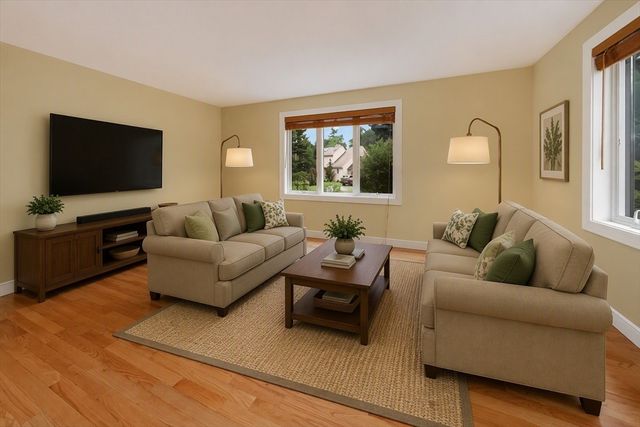 68 Trout Farm Ln, Duxbury, MA 02332