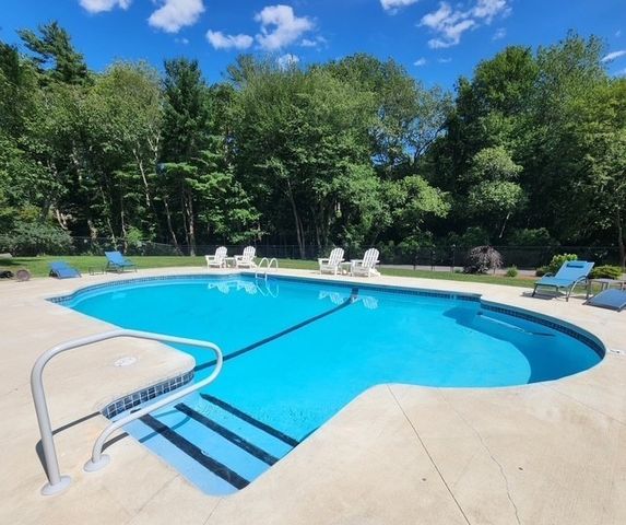 68 Trout Farm Ln, Duxbury, MA 02332