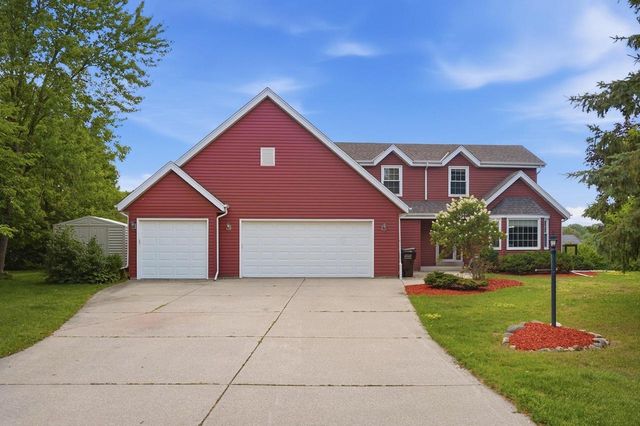 3725 S Joseph ROAD, New Berlin, WI 53151