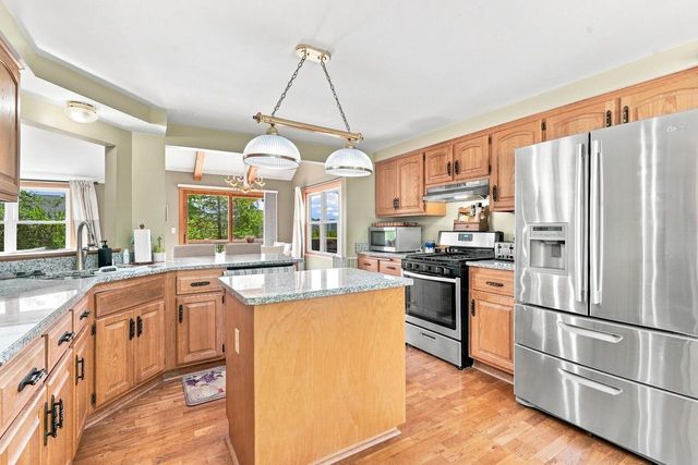 3725 S Joseph ROAD, New Berlin, WI 53151