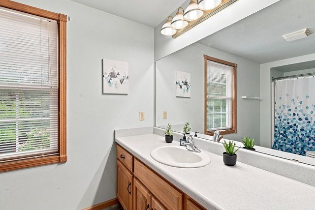 3725 S Joseph ROAD, New Berlin, WI 53151
