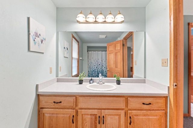 3725 S Joseph ROAD, New Berlin, WI 53151