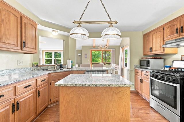 3725 S Joseph ROAD, New Berlin, WI 53151