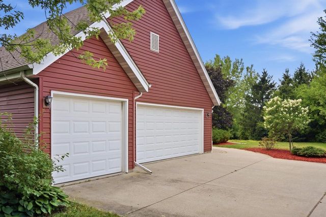 3725 S Joseph ROAD, New Berlin, WI 53151
