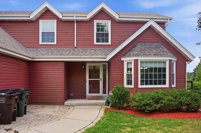 3725 S Joseph ROAD, New Berlin, WI 53151