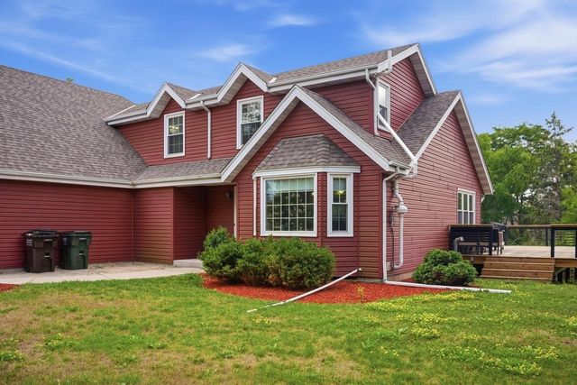 3725 S Joseph ROAD, New Berlin, WI 53151