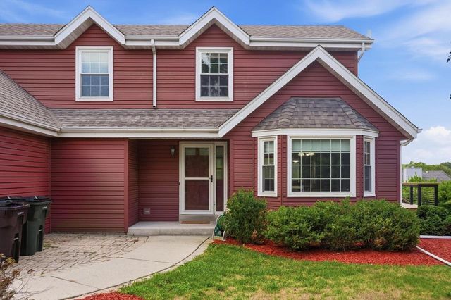 3725 S Joseph ROAD, New Berlin, WI 53151