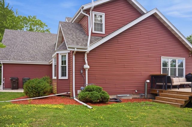 3725 S Joseph ROAD, New Berlin, WI 53151