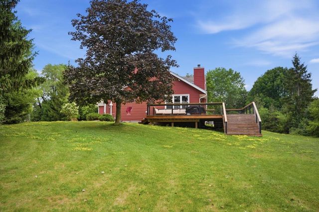 3725 S Joseph ROAD, New Berlin, WI 53151