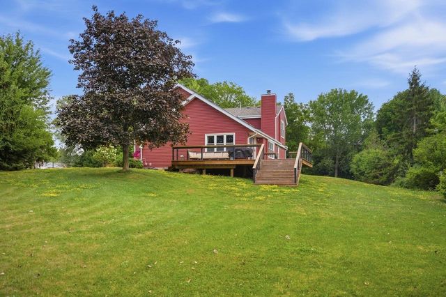 3725 S Joseph ROAD, New Berlin, WI 53151