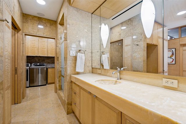 330 Las Colinas Boulevard E 1522, Irving, TX 75039