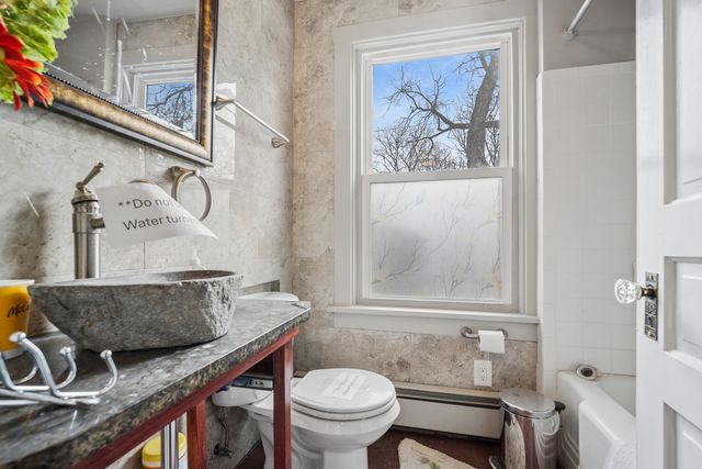 9 Center Road, Streamwood, IL 60107