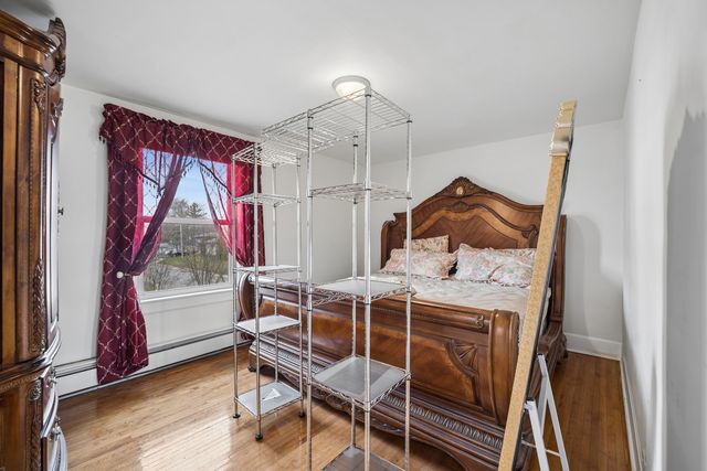 9 Center Road, Streamwood, IL 60107