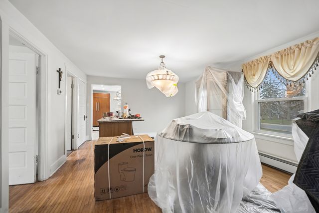 9 Center Road, Streamwood, IL 60107