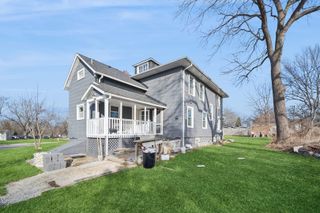 9 Center Road, Streamwood, IL 60107