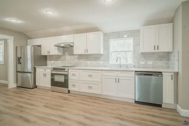 618 Westview Dr, Fort Valley, GA 31030