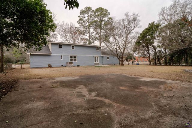 618 Westview Dr, Fort Valley, GA 31030