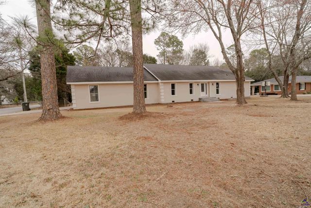 618 Westview Dr, Fort Valley, GA 31030