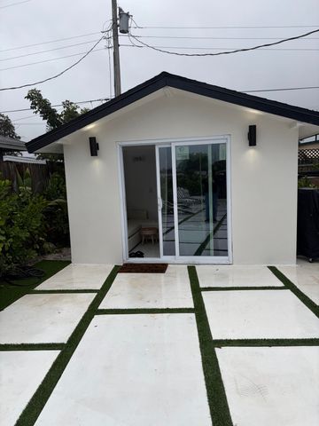 1433 NE 53rd Court, Pompano Beach, FL 33064