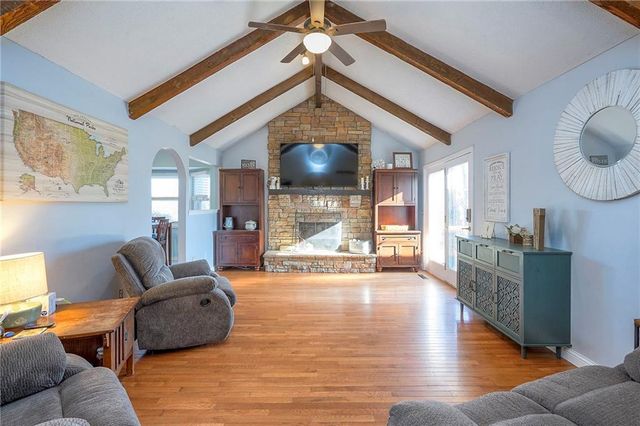 13412 Highview Drive, Kearney, MO 64060