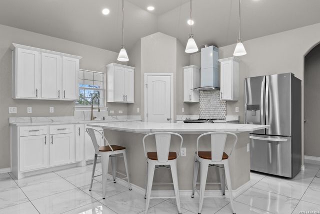 8116 Ventura, Selma, TX 78154